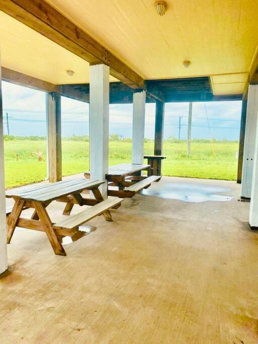 Sunny Delight - Sleeps 10 - Generous Space! Bolivar Peninsula المظهر الخارجي الصورة