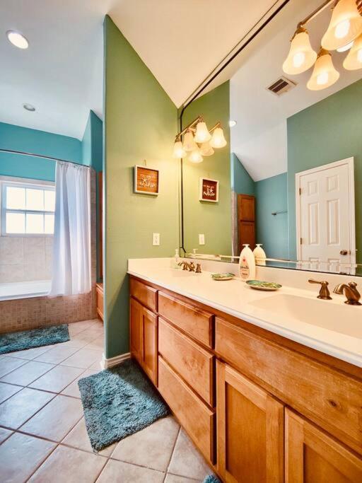 Sunny Delight - Sleeps 10 - Generous Space! Bolivar Peninsula المظهر الخارجي الصورة