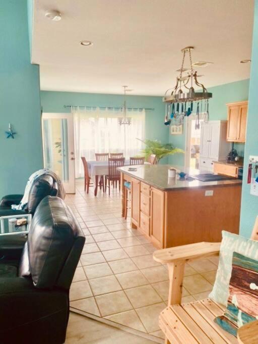 Sunny Delight - Sleeps 10 - Generous Space! Bolivar Peninsula المظهر الخارجي الصورة