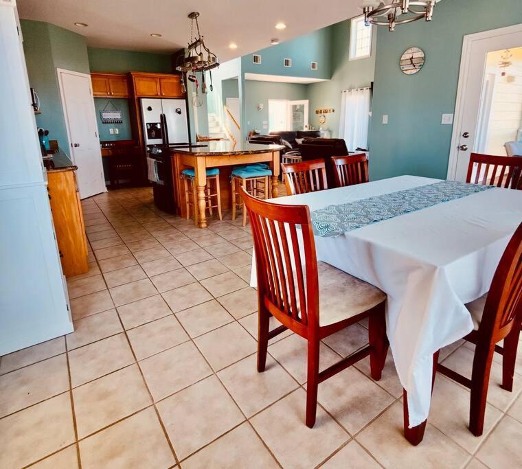 Sunny Delight - Sleeps 10 - Generous Space! Bolivar Peninsula المظهر الخارجي الصورة